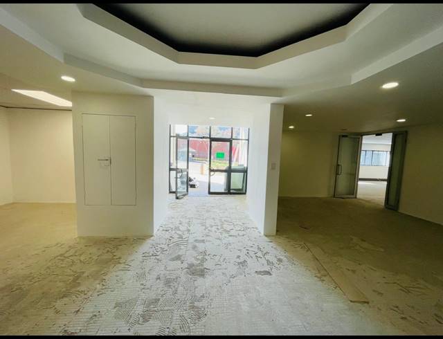3,949M² OFFICE FOR SALE IN VORNA VALLEY